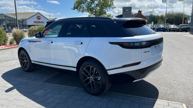 Land Rover Range Rover Velar 2.0 D200 MHEV Belgravia Edition 5dr Auto Diesel Estate - Image 21